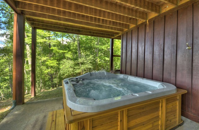 Fun Times, Hot Tub, Fire Pit, Gazebo, Pet Friendly