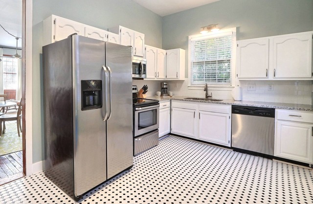 Gallery Stays Spartina 