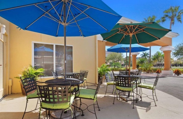 Get Ready for Adventures! 4 Great Units, Close to International Drive, Pool