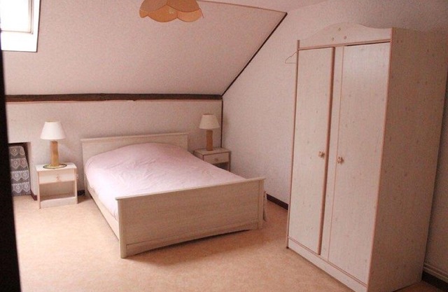 Gite 2 - Le Cairn: Bed and Breakfast