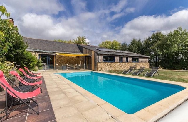 Gite Nort-sur-Erdre, 5 bedrooms, 14 persons