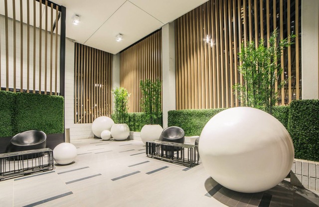 🔸⭐️Gold Coast Luxury Home w/Rooftop Pool and Gym⭐️🔸