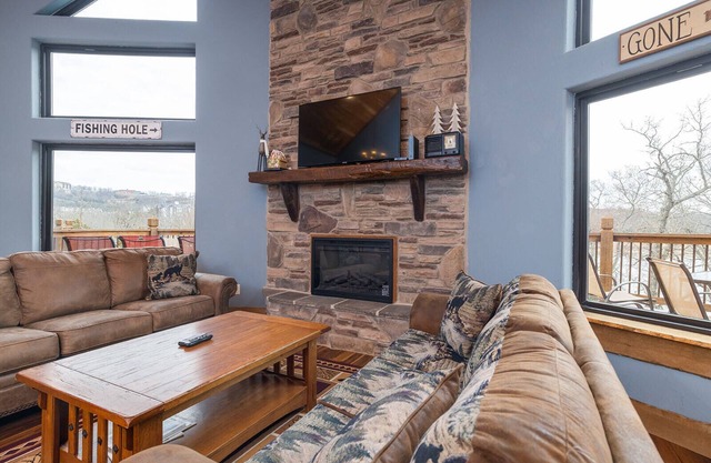 Chalets Resort Lakefront 