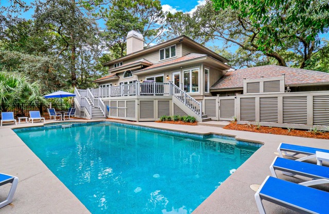 Gorgeous 4 Bedroom Sea Pines Home w/Private Pool Close to Beach - Sleeps 13