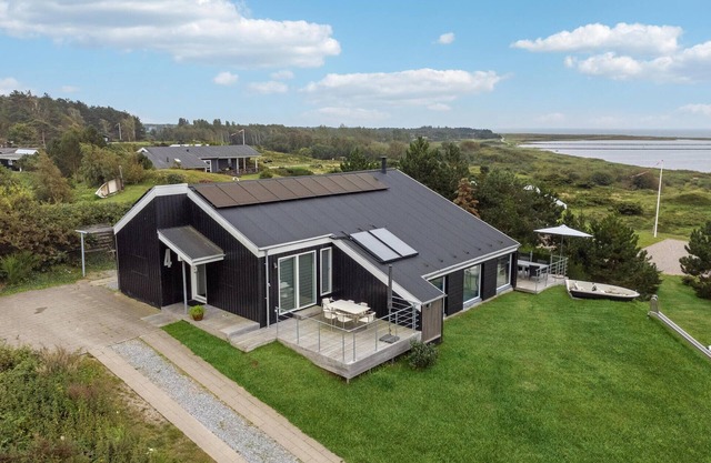 Gorgeous home in Ebeltoft with WiFi