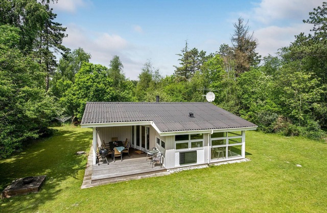 Gorgeous home in Humble with sauna