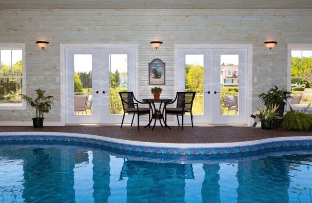 Graham Inn (Fields in Bloom Room with King Bed)