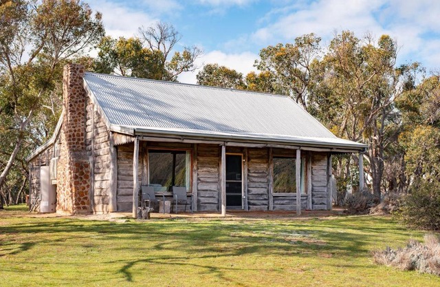 Grampians Pioneer Cottages Halls Gap 