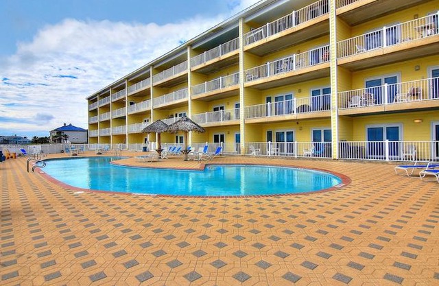 Grand Caribbean 2009 - 3 Br Condo