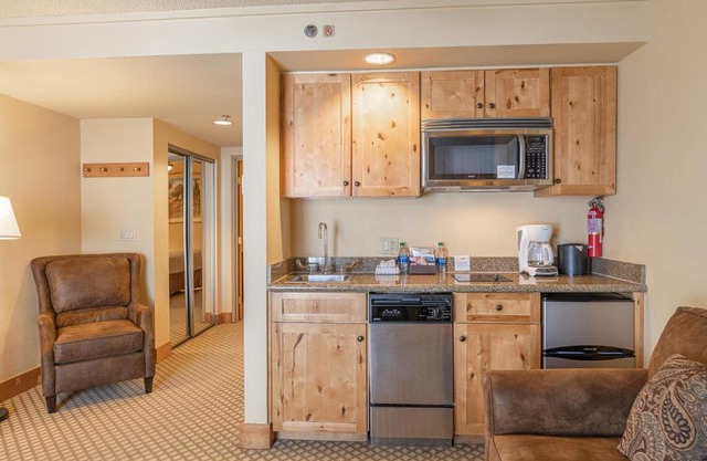 Mountaineer Square No Cleaning 