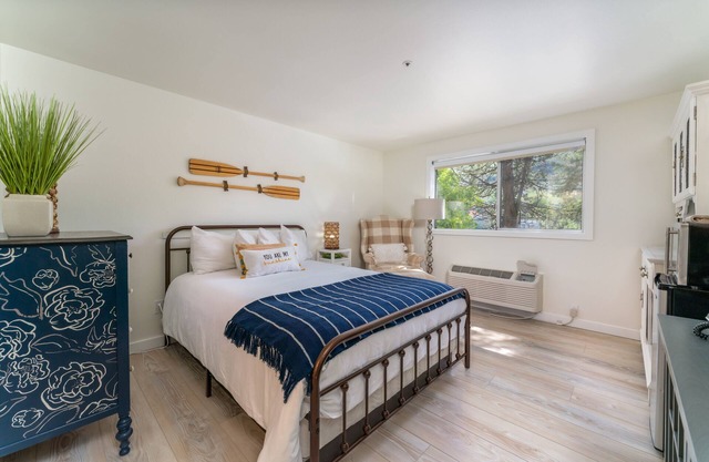 Grandview #308 - Third floor condo (no view).