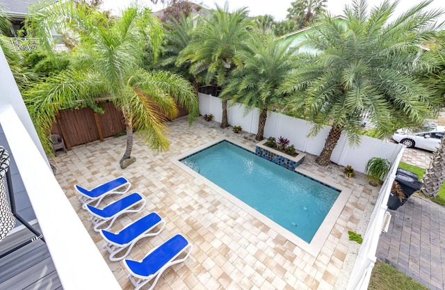 Great Beach Location ~ Pool ~ Professionally Decorated ~ Steps to the Beach!