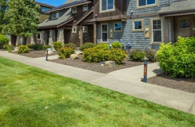 Great Location Near Pool with Suncadia Pool Access