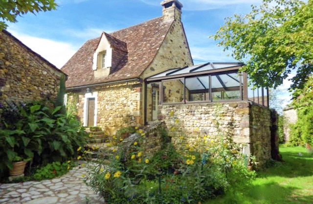 Quaint Holiday Swimming 