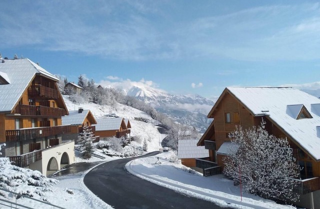 Les Chalets De Praroustan Pour Personnes 