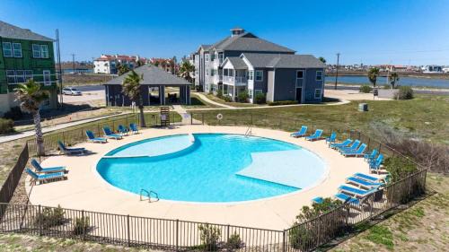 GUEST FAV Beach, Pool sleeps 8