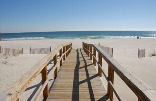 Gulf Front - Steps to the Beach! Book Your 5 Star Summer Stay {Sat to Sat} Now!