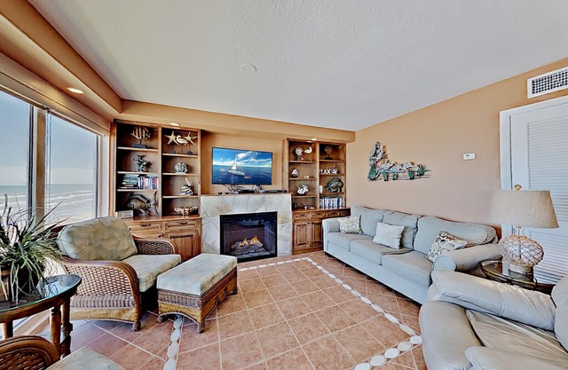 Gulfstream Condos | Penthouse with Beachfront Balcony | Heated Pool & Hot Tub