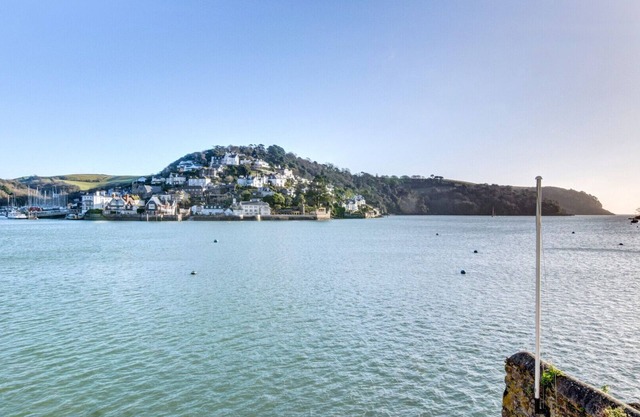 Gullsway Upper Dartmouth 