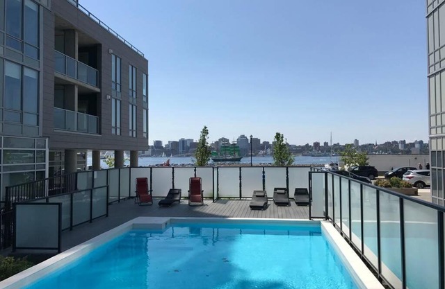 Halifax Kings Wharf Pl Apartment