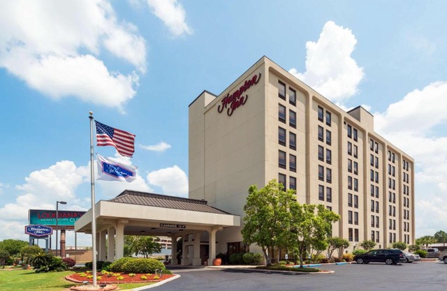 Hampton Inn College 