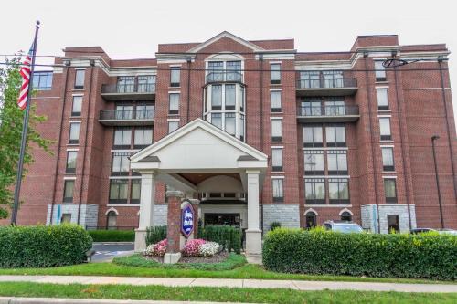 Hampton Inn Suites Hills 