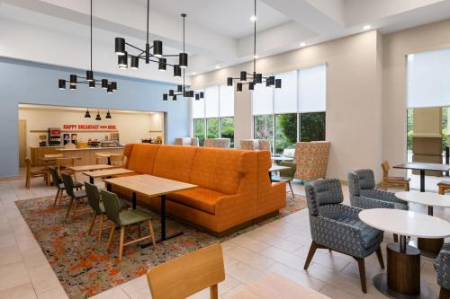 Hampton Inn Suites 