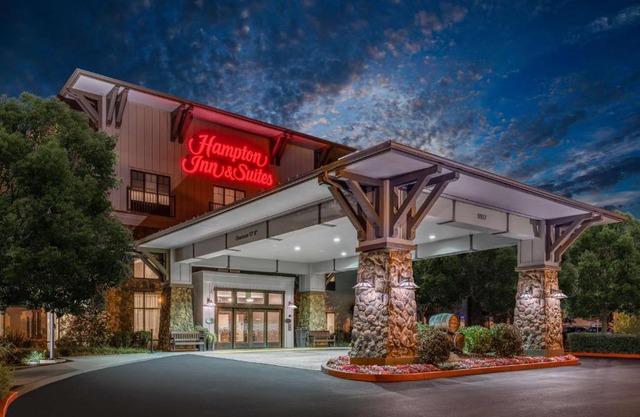 Hampton Inn Suites Wine Country 