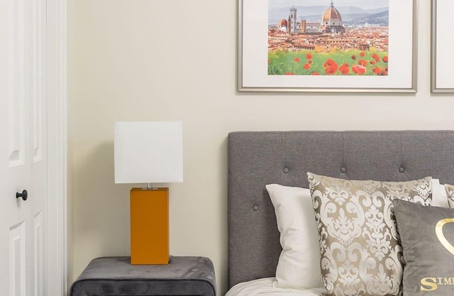 Heritage Rideau 2Br Apartment. Free Parking