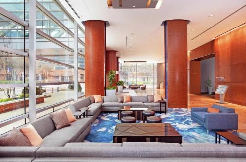 Hilton Baltimore Harbor 