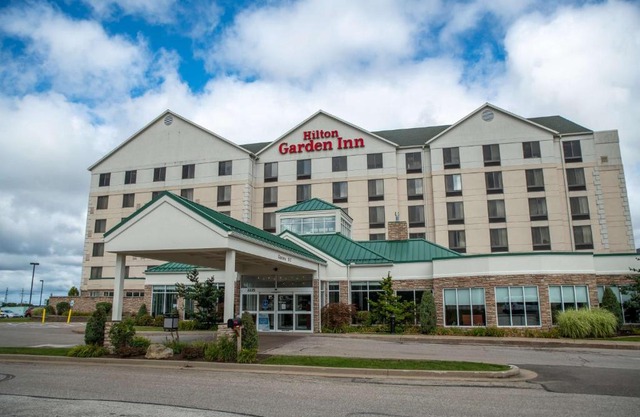 Erie Inn 