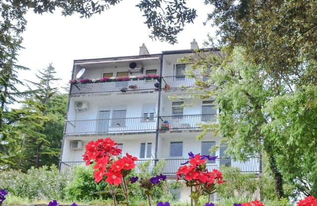 Holiday apartment 25 m from the sea