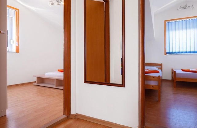 Holiday apartment Ližnjan for 1 - 4 persons with 2 bedrooms - Holiday apartment