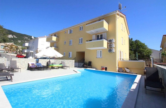 Holiday apartment mit Pool