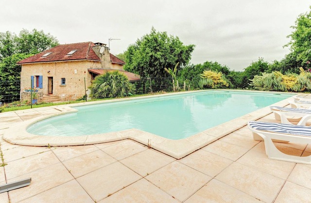 Serene Holiday Besse Swimming 