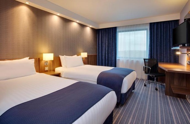 Holiday Inn Express London Heathrow T5