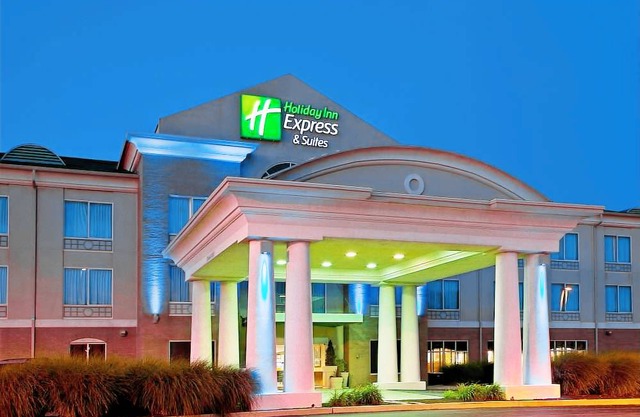 Holiday Inn Express Hotel & Suites Greenwood