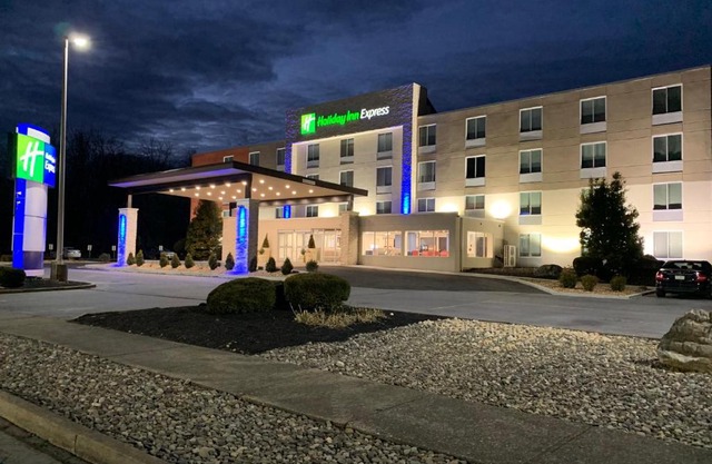 Holiday Inn Express Allentown North Ihg Hotel 