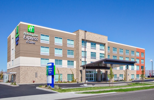 Holiday Inn Express Suites Union Gap Yakima Ihg Hotel 