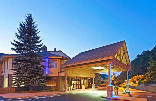 Holiday Inn Express Rock South Ihg Hotel 