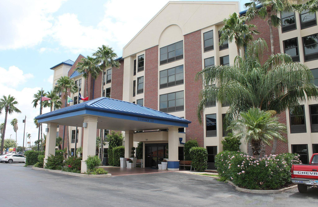 Holiday Inn Express Harlingen 