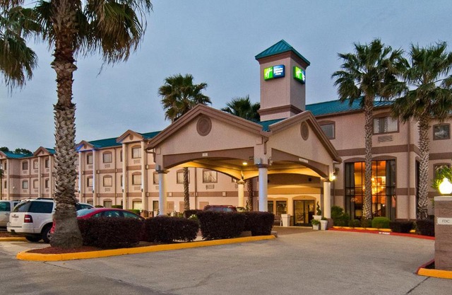 Holiday Inn Express Hotel Charles Ihg 
