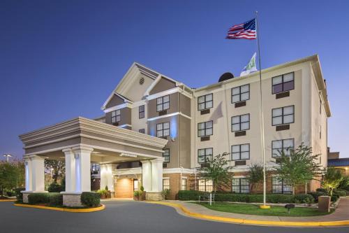 Holiday Inn Express Forsyth Ihg Hotel 
