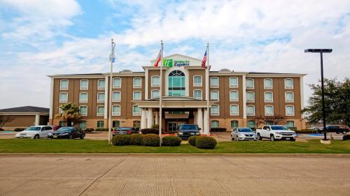 Holiday Inn Express Hotel Corsicana Ihg 
