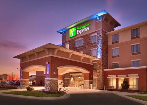 Holiday Inn Express Suites Overland Park Ihg Hotel 
