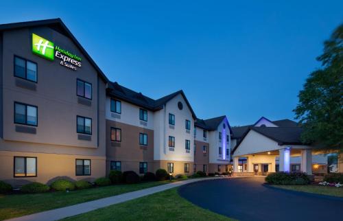 Holiday Inn Express Suites Bradley Airport Ihg Hotel 