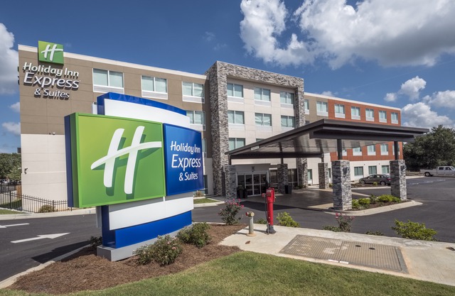 Holiday Inn Express & Suites Commerce, an Ihg Hotel