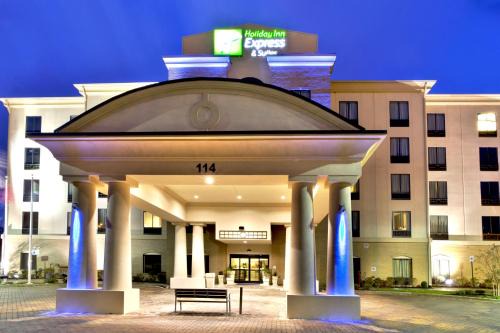 Holiday Inn Express Suites Oak Ridge Ihg Hotel 