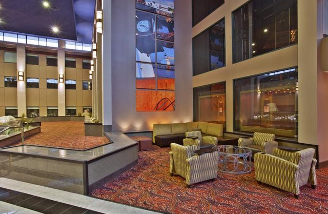 Holiday Inn Manitowoc 