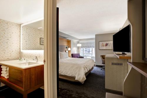 Holiday Inn Ottawa Dwtn Parliament Hill Ihg Hotel 